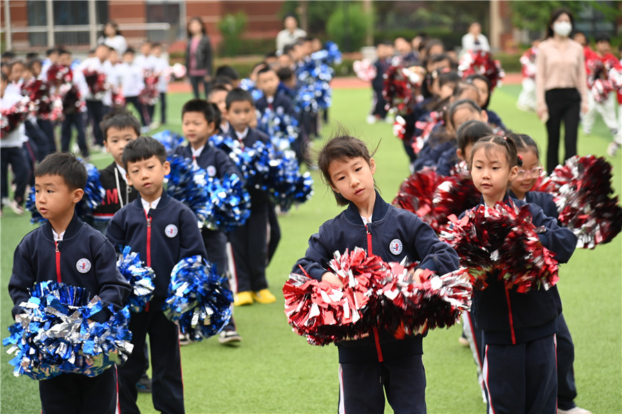 小学部一年级啦啦操比赛 (11).jpg