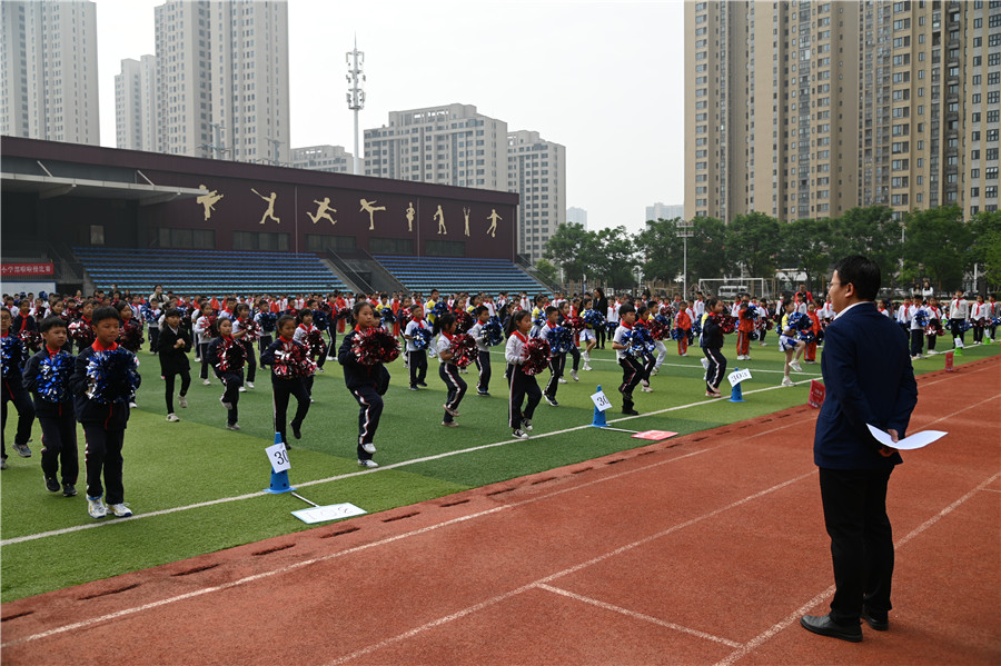 20220511小学部二三年级啦啦操比赛 (19).jpg
