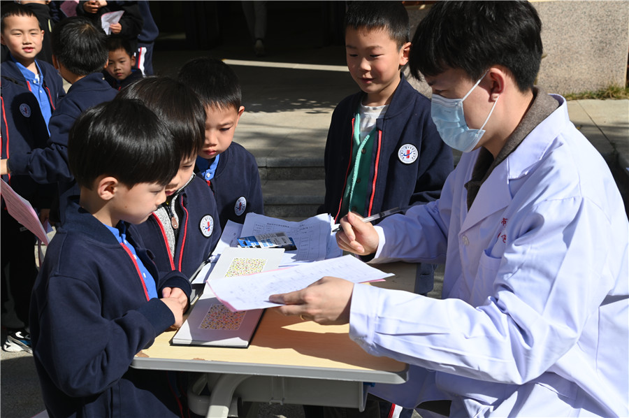 学校体检 (5).jpg