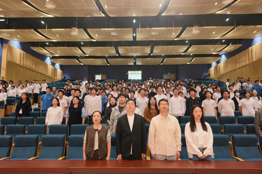 1792371804154773.jpg 3升旗仪式合照1.jpg